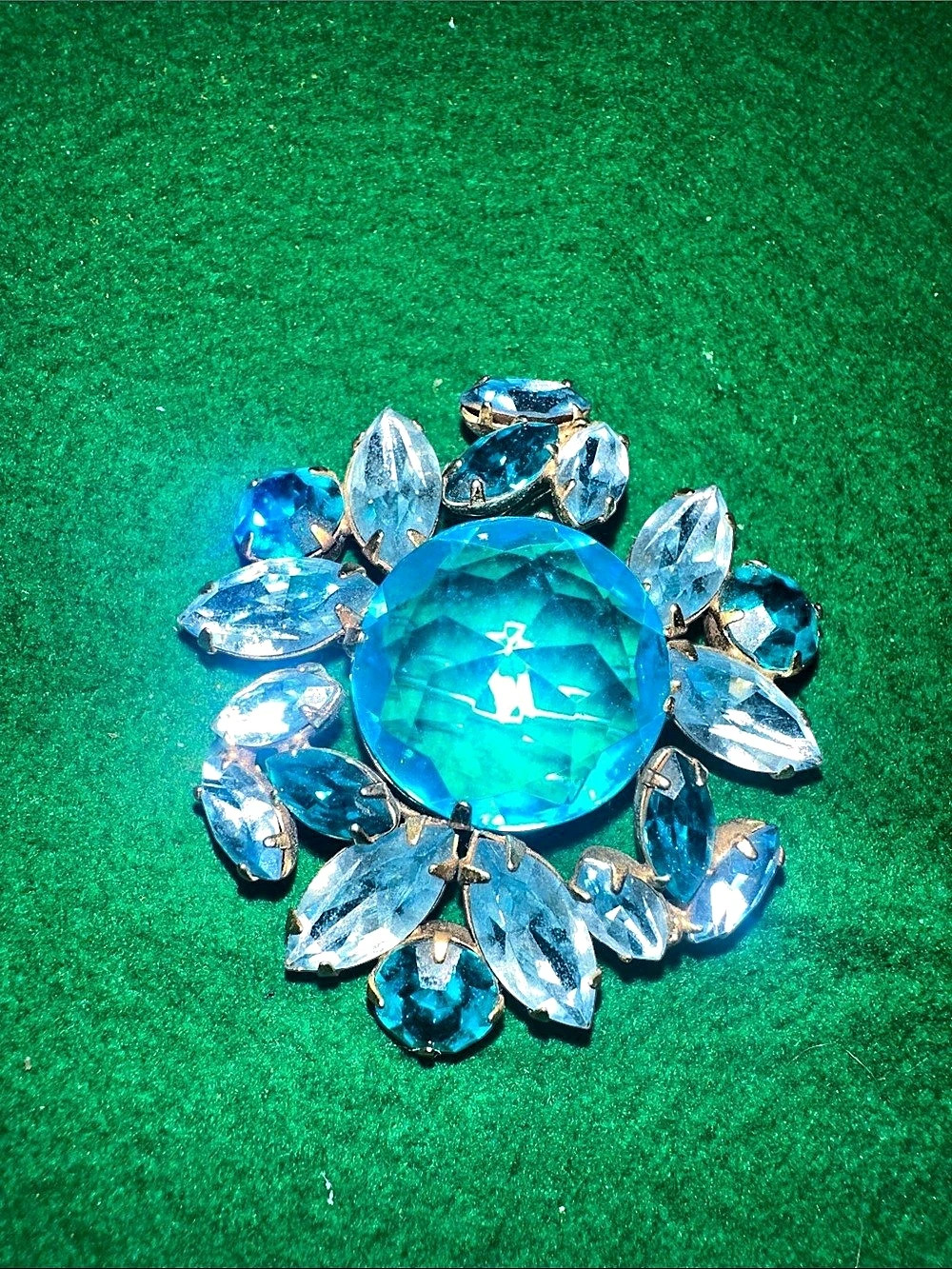Vintage Regency Signed Large Flower Crystal Blue & Green Brooch STUNNING!!